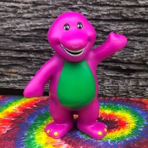 1996 Barney toy figure PVC 90s 1990s The Lyons Group vintage mini fig toy💜💚